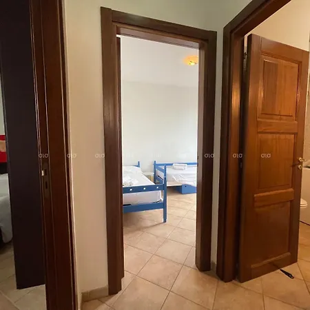 Casa Carine Apartment *